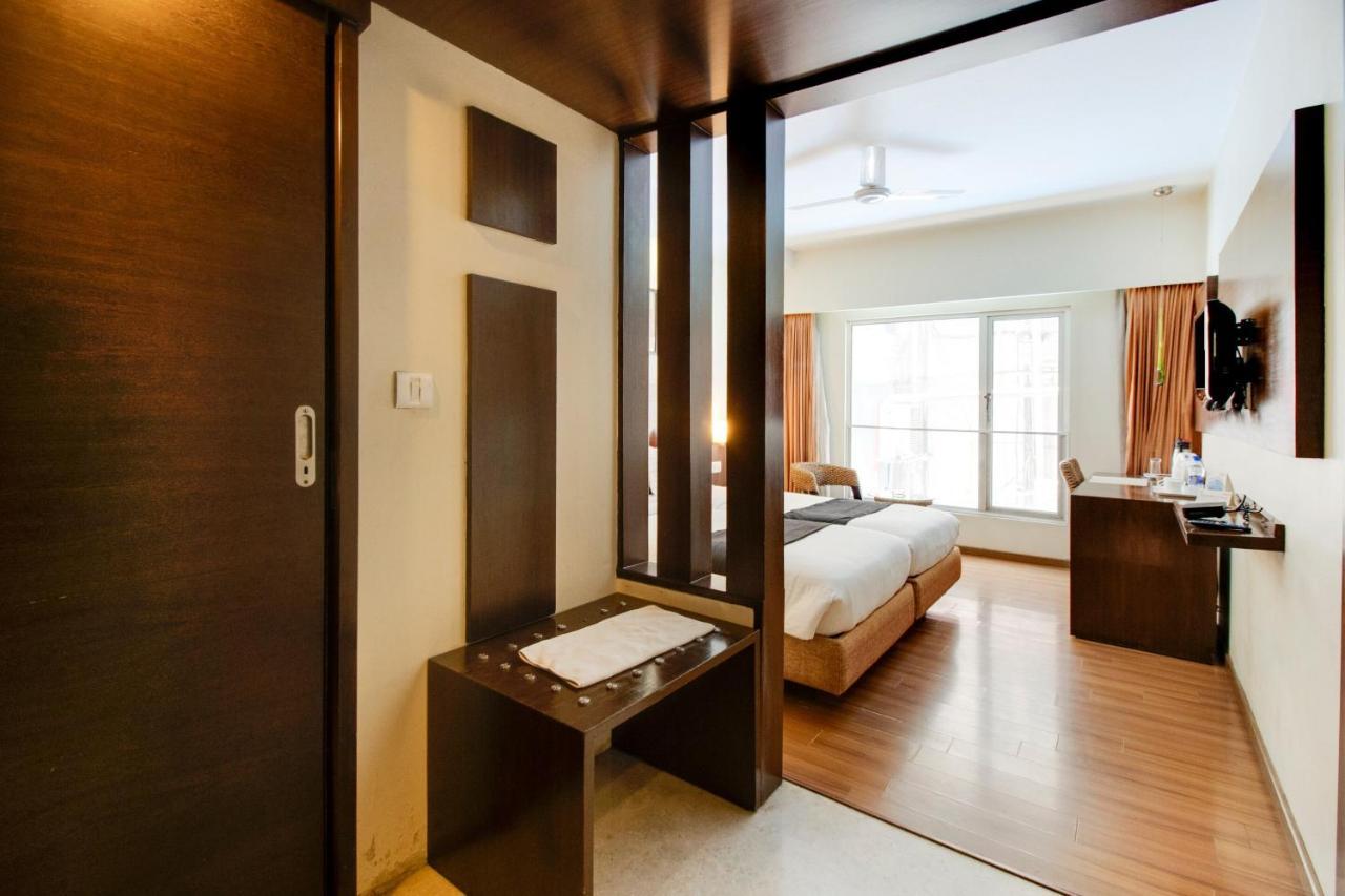 La Sara Hometel Bangalore Extérieur photo