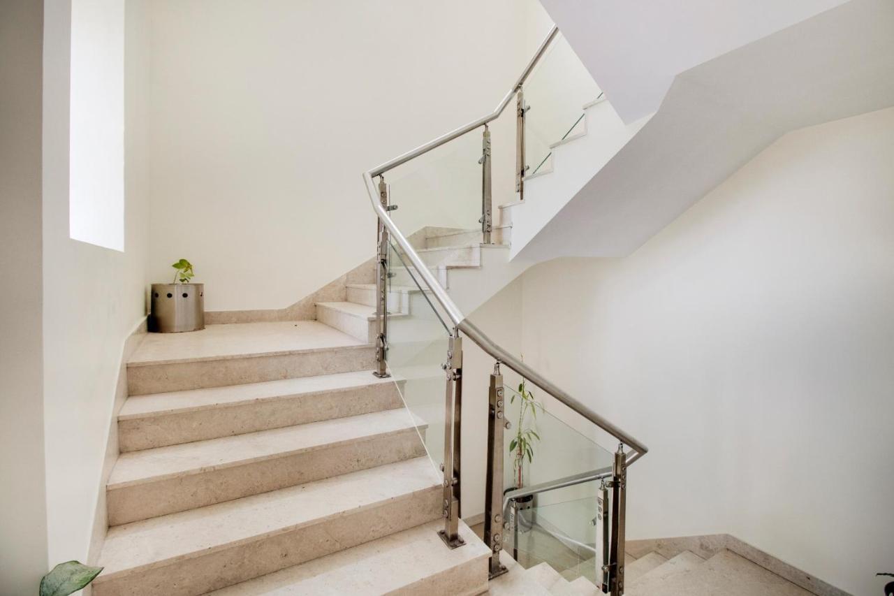 La Sara Hometel Bangalore Extérieur photo