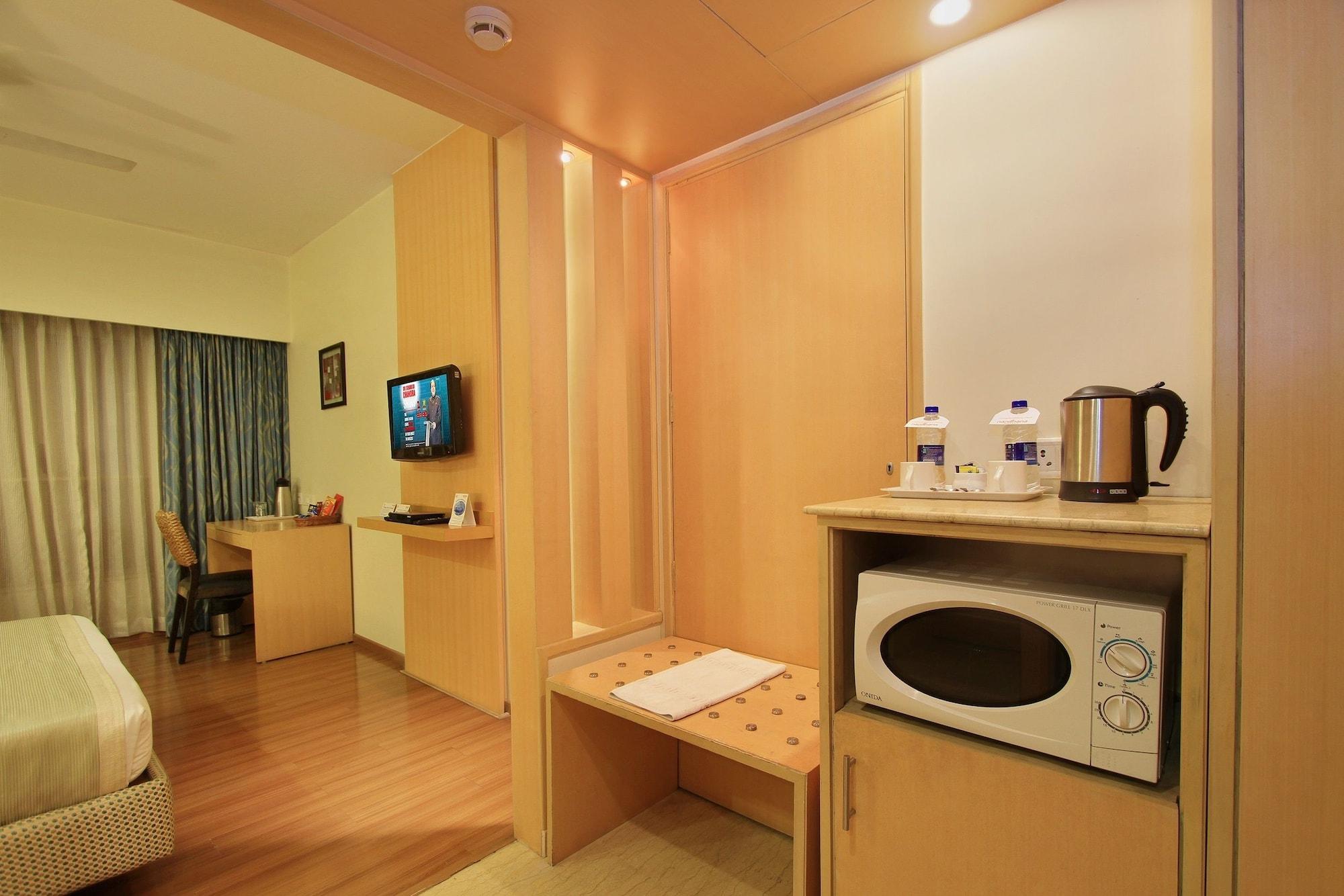 La Sara Hometel Bangalore Extérieur photo