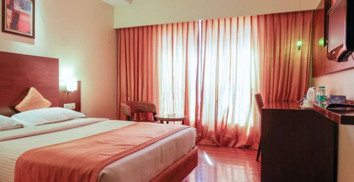 La Sara Hometel Bangalore Extérieur photo