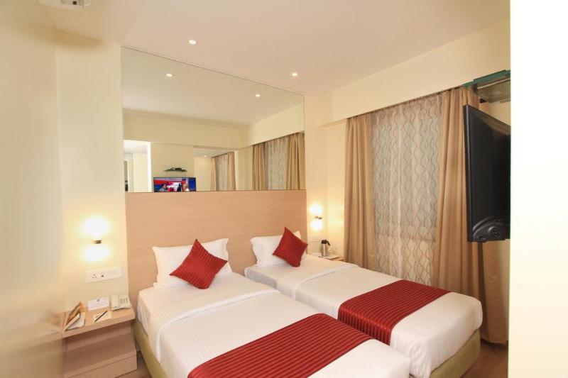 La Sara Hometel Bangalore Extérieur photo